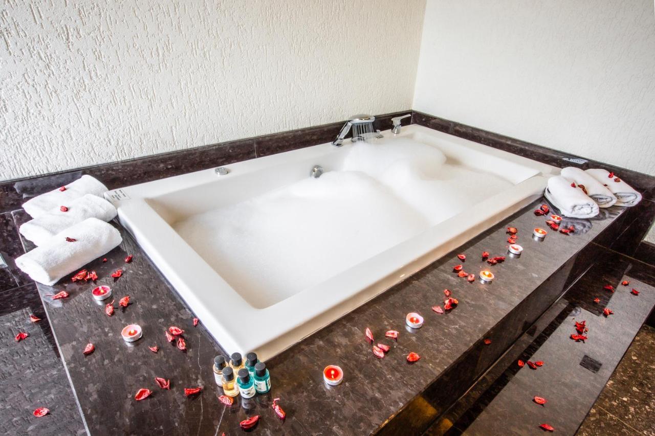 Nehir Otel Pelitli  Экстерьер фото